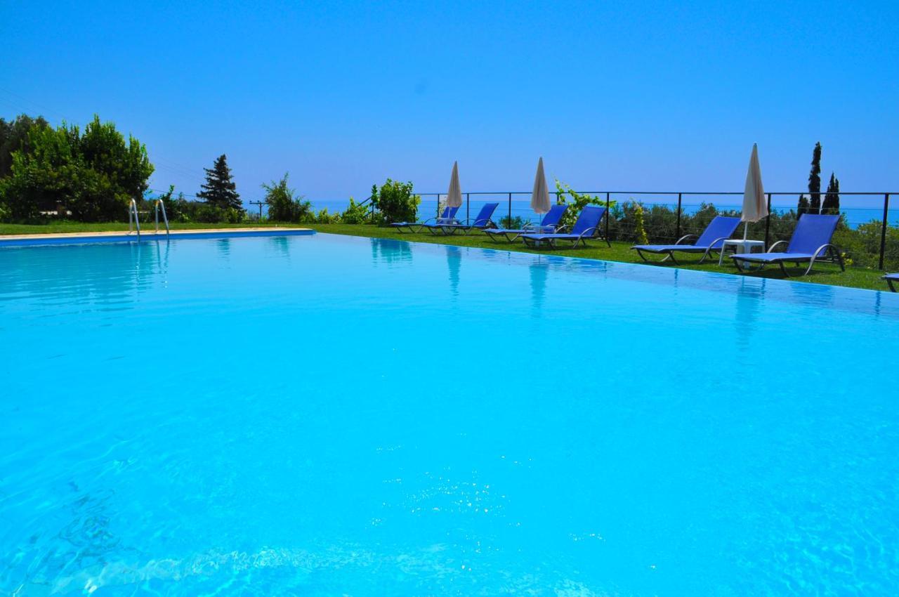 Large Apartment By The Pool - Pelekas Beach, Corfu Luaran gambar